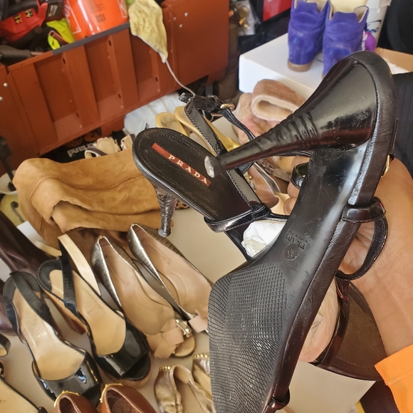 Prada sandals with silver Prada hardwarr - Picture 4 of 4